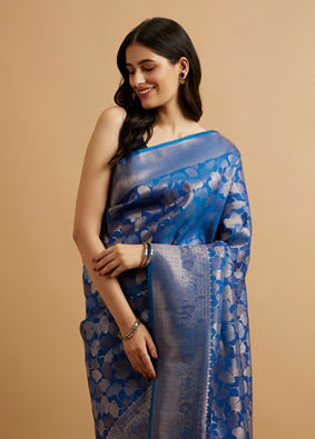 alt message - Mohey Women Indigo Blue Leaf Patterned Saree image number 1